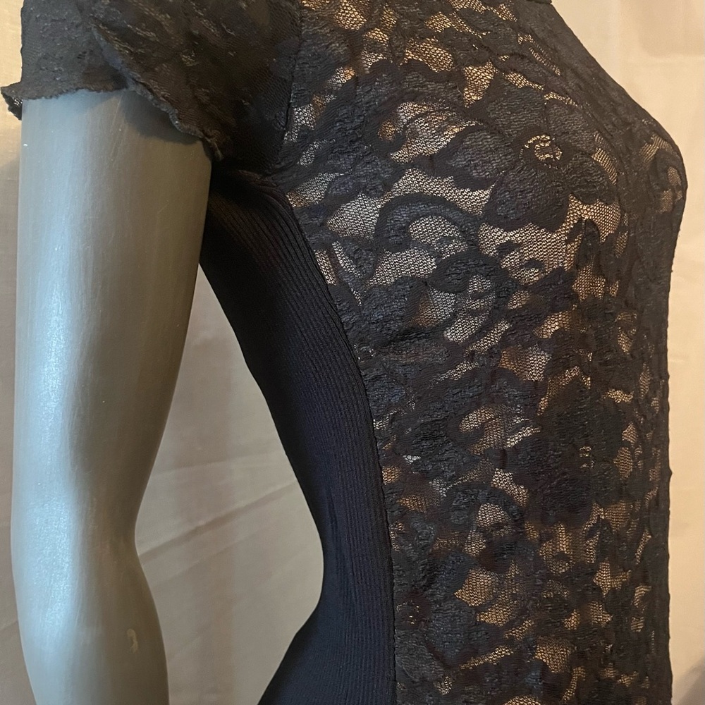 Chic Black top Lace front and Sleeve